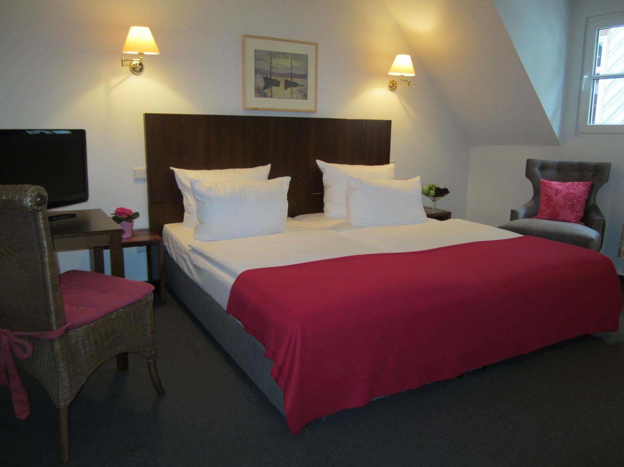 רודסהיים אם ריין Hotel Lindenwirt מראה חיצוני תמונה